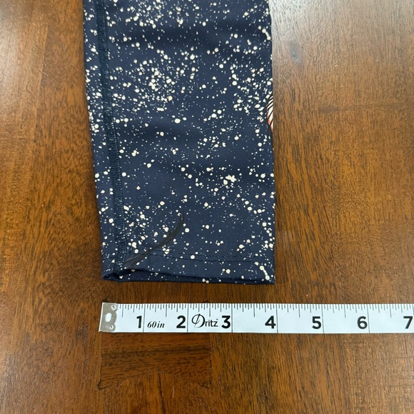 Free People Movement Swan Bird Leggings Size Small - Picture 7 of 7